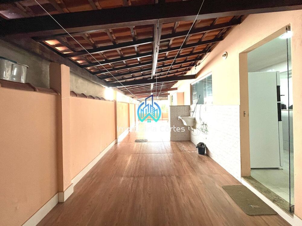 Casa de Condomínio para alugar com 4 quartos, 300m² - Foto 6