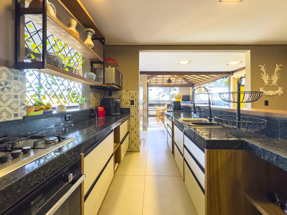 Casa, 6 quartos, 280 m² - Foto 2