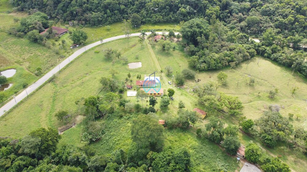 Sítio à venda com 2 quartos, 220m² - Foto 3