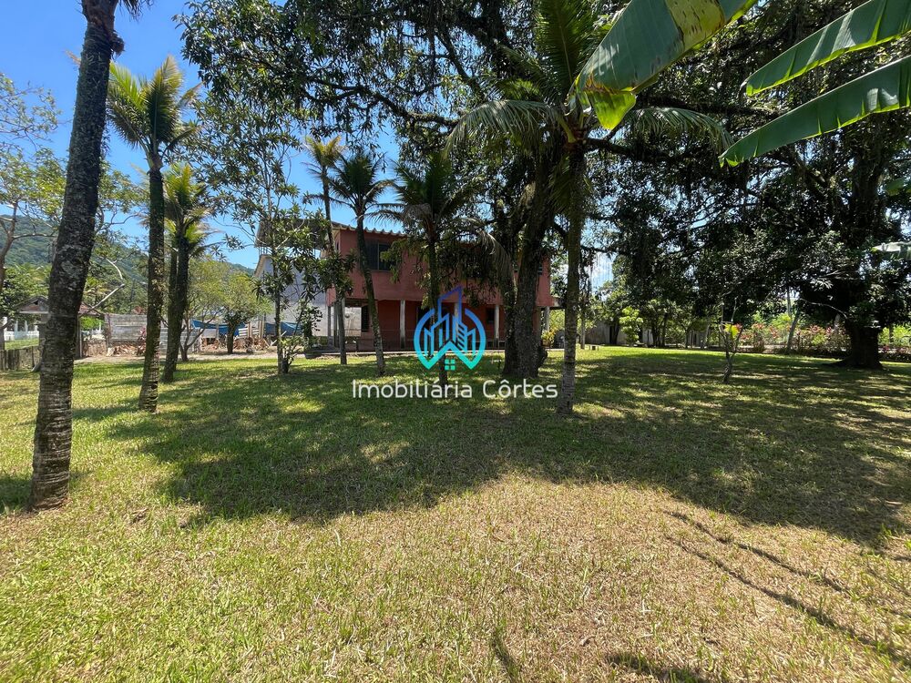 Casa à venda com 4 quartos, 332m² - Foto 2