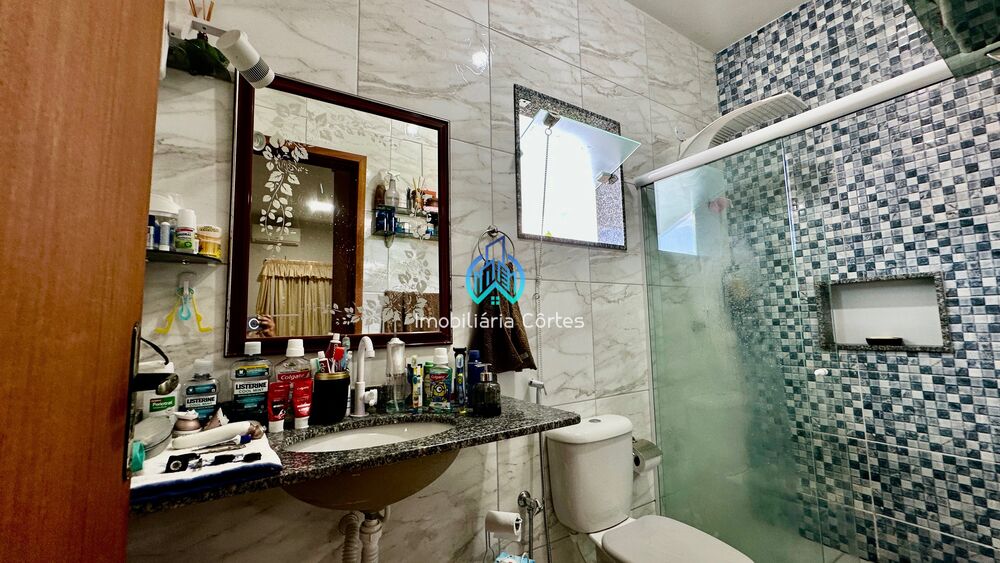 Casa à venda com 3 quartos, 213m² - Foto 3