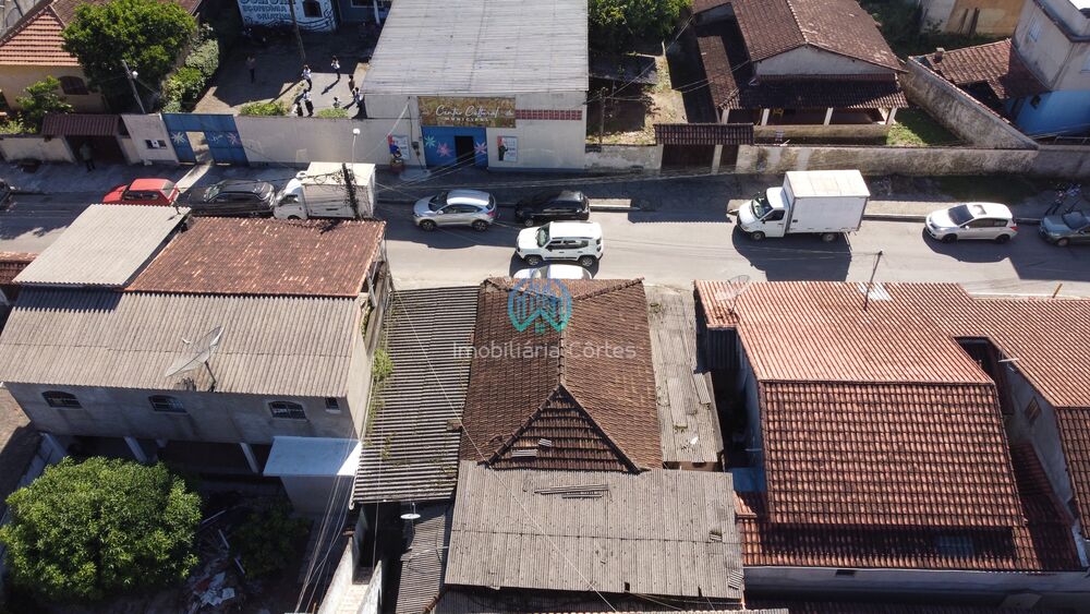 Casa à venda com 8 quartos, 350m² - Foto 9