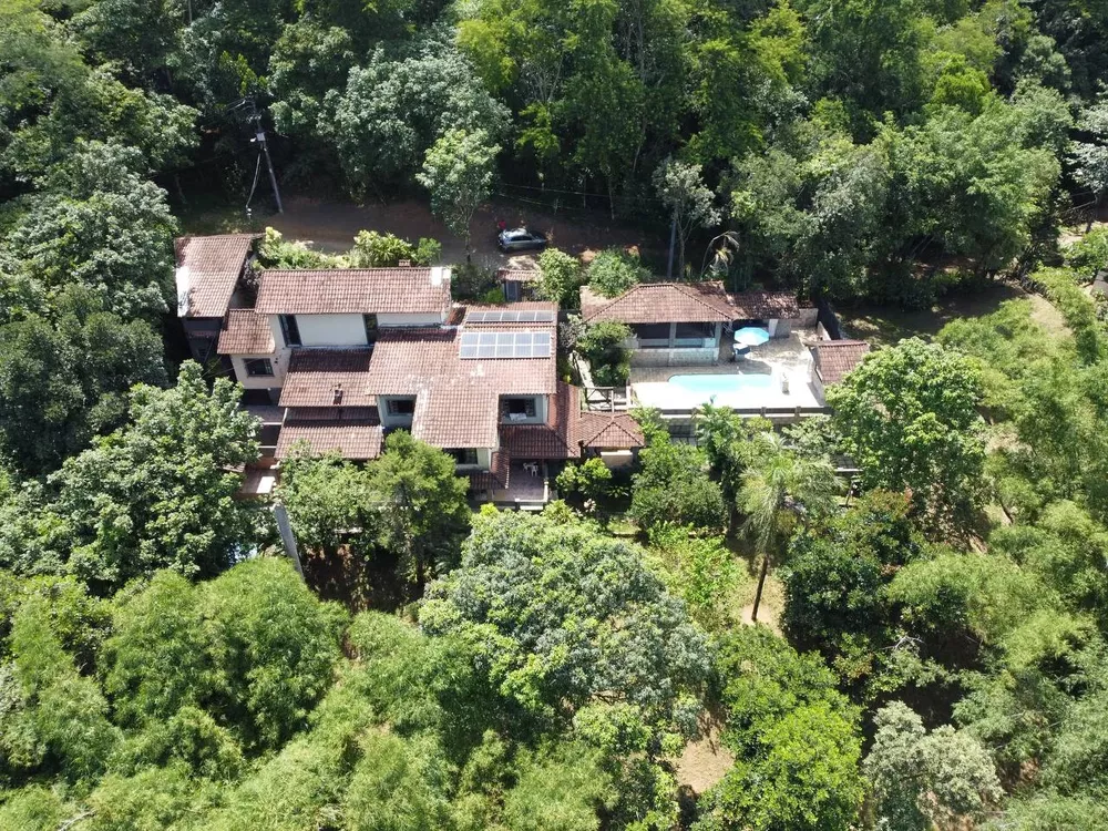 Chácara à venda com 3 quartos, 282m² - Foto 1
