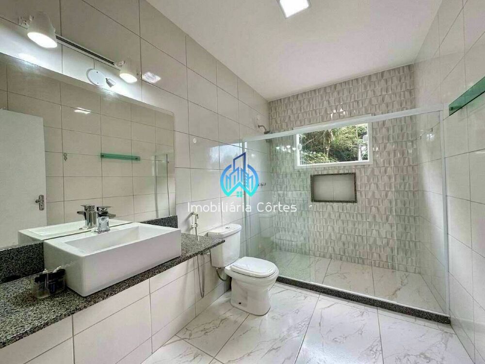 Casa de Condomínio à venda com 3 quartos, 180m² - Foto 2