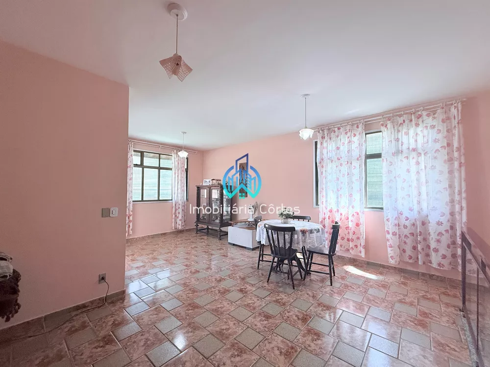 Casa, 4 quartos, 240 m² - Foto 17