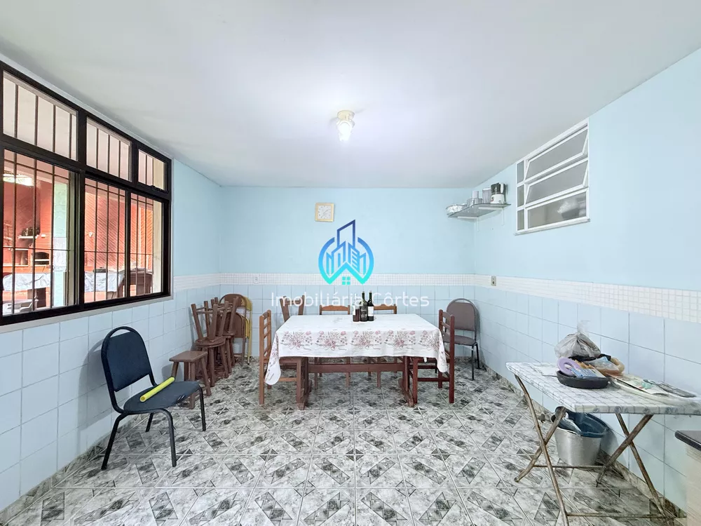 Casa, 4 quartos, 240 m² - Foto 11