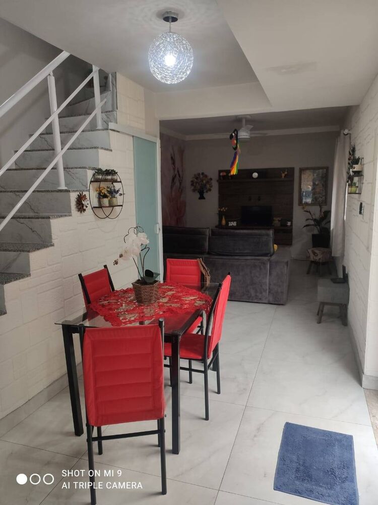 Casa à venda com 3 quartos, 300m² - Foto 3