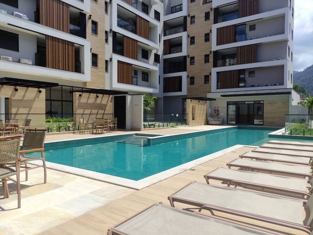 Cobertura, 3 quartos, 240 m² - Foto 2