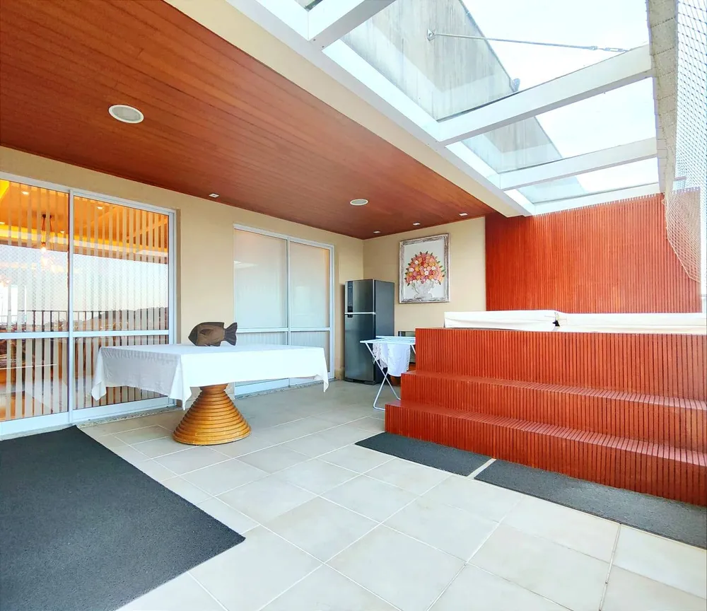 Cobertura, 3 quartos, 210 m² - Foto 1