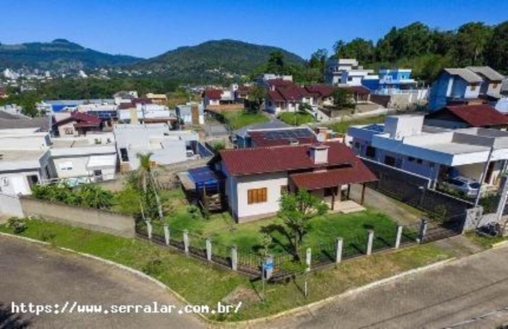 Casa, 2 quartos, 122 m² - Foto 1