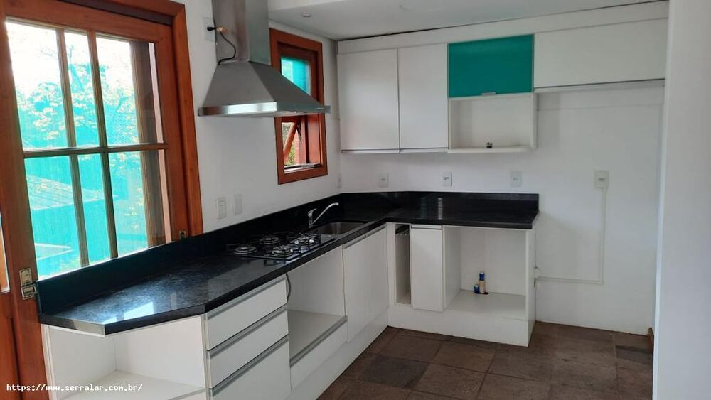 Casa à venda com 3 quartos, 150m² - Foto 2