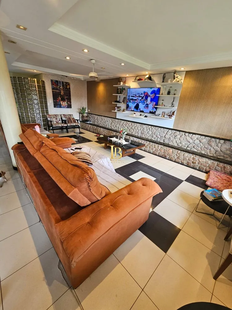 Casa, 4 quartos, 750 m² - Foto 1