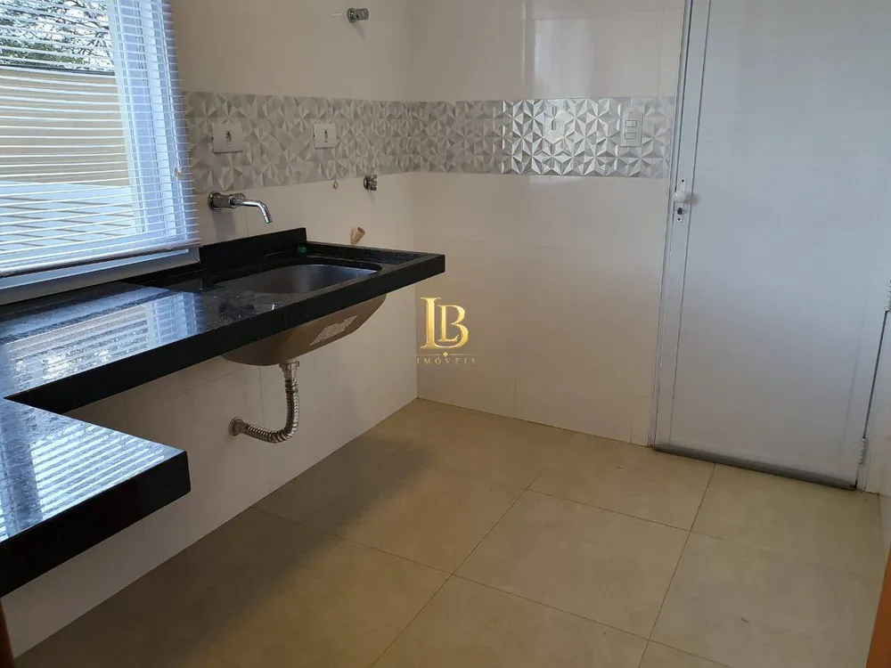 Casa, 4 quartos, 323 m² - Foto 1