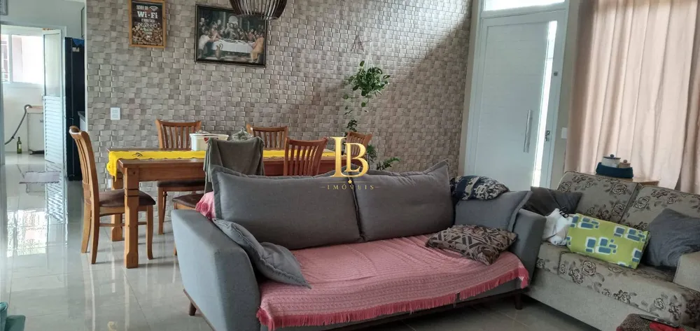 Casa, 3 quartos, 320 m² - Foto 1