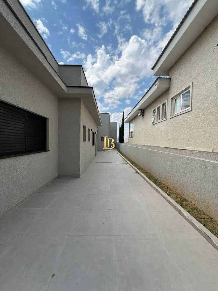 Casa, 3 quartos, 216 m² - Foto 2