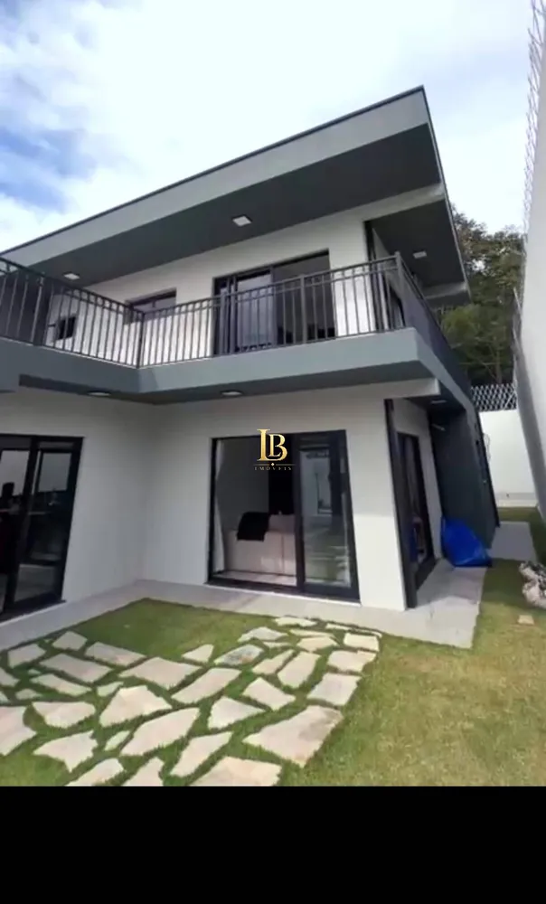 Casa, 3 quartos, 234 m² - Foto 1