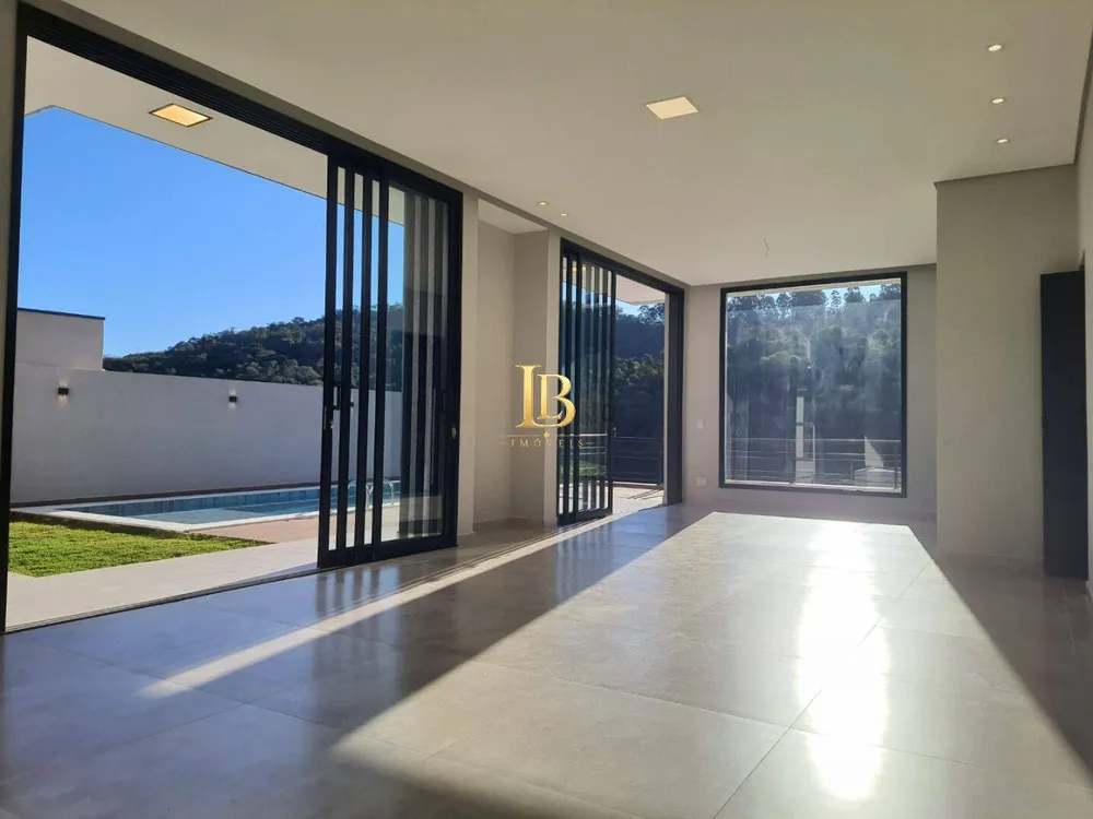 Casa, 3 quartos, 296 m² - Foto 4