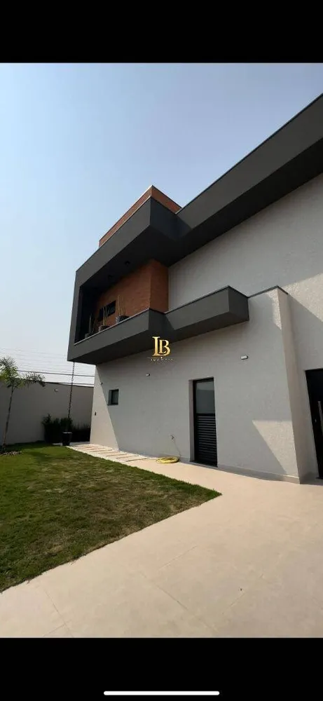 Casa, 3 quartos, 219 m² - Foto 1