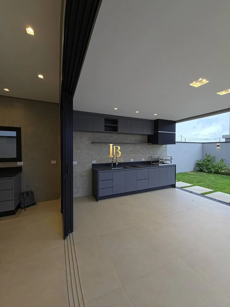 Casa, 3 quartos, 226 m² - Foto 1