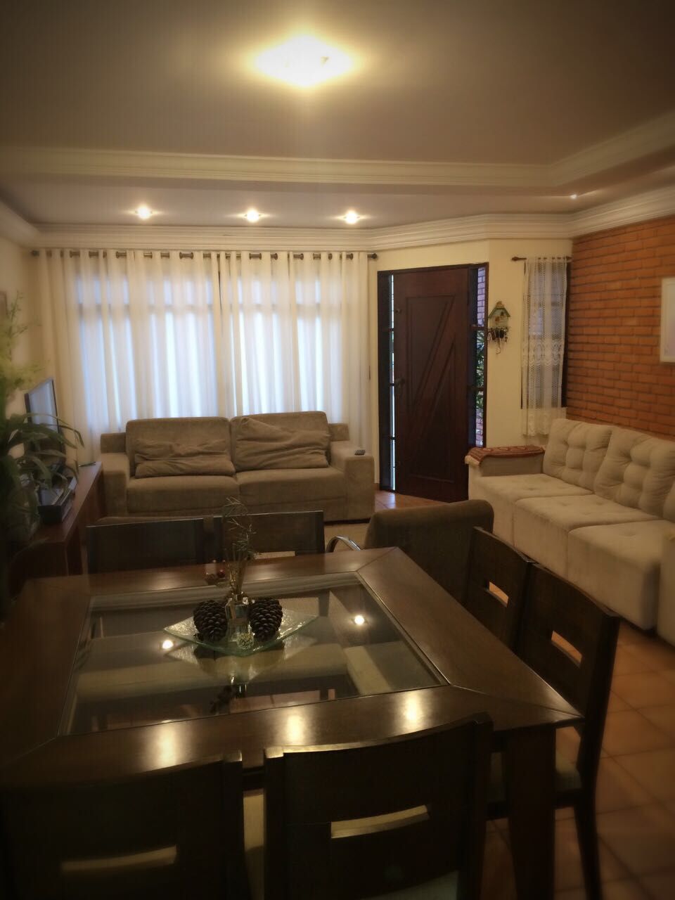 Sobrado à venda com 3 quartos, 258m² - Foto 1