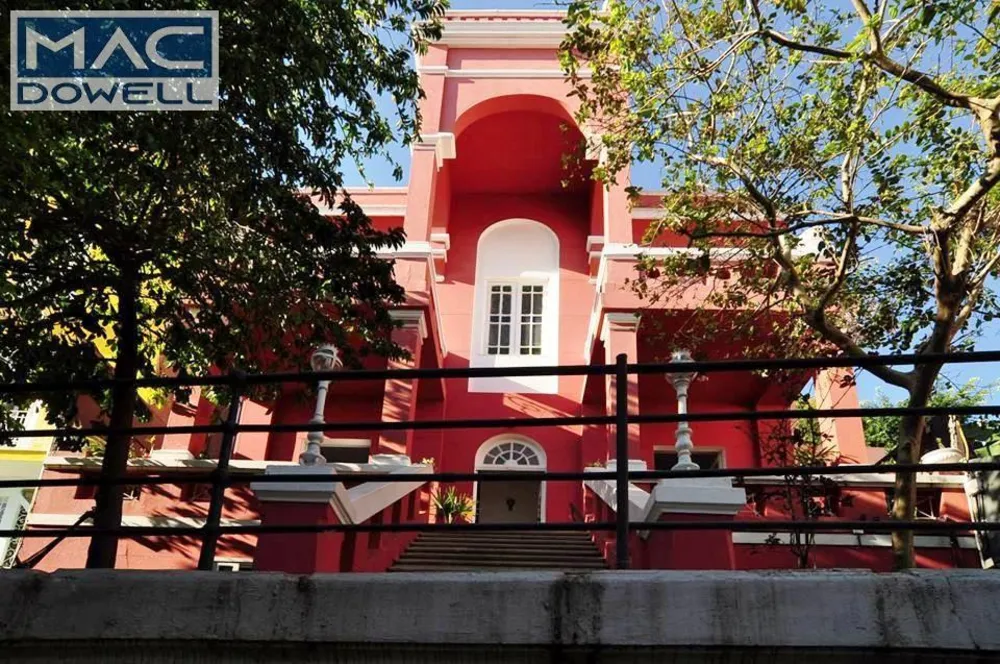 Prédio Inteiro - Foto 1