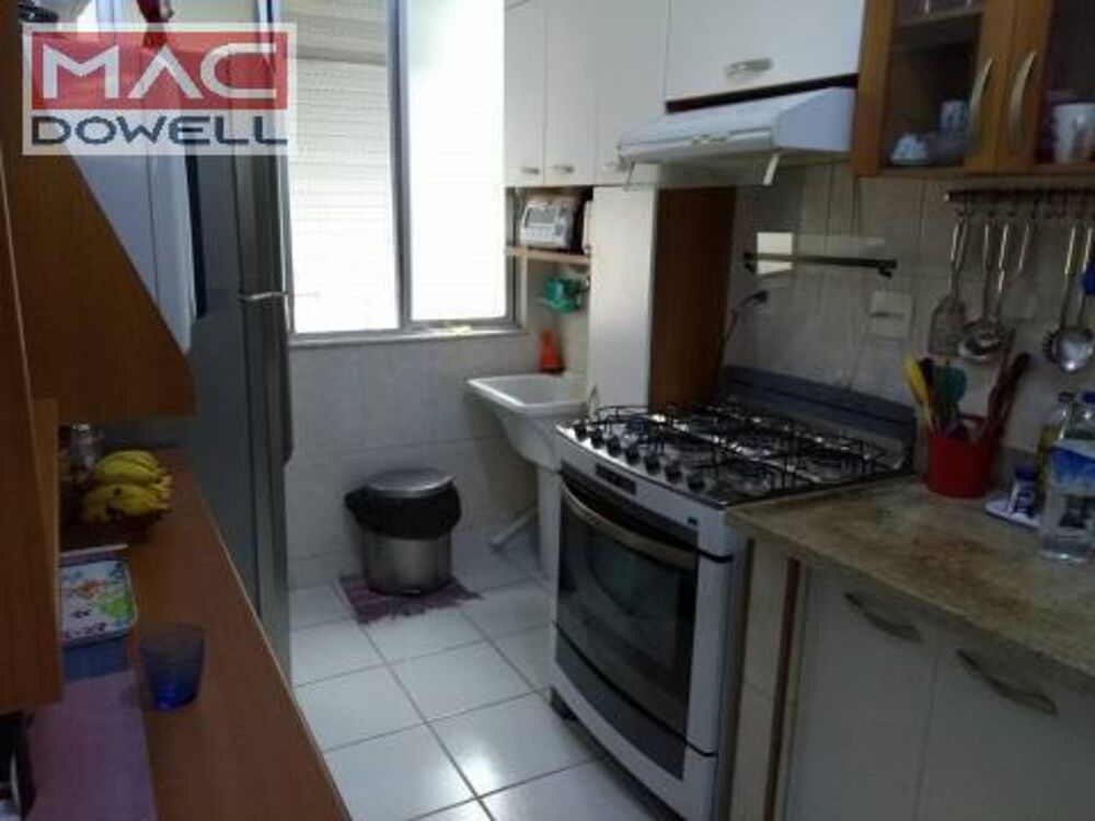 Apartamento à venda com 2 quartos, 63m² - Foto 1