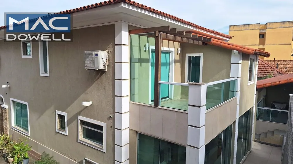 Casa, 4 quartos, 204 m² - Foto 1