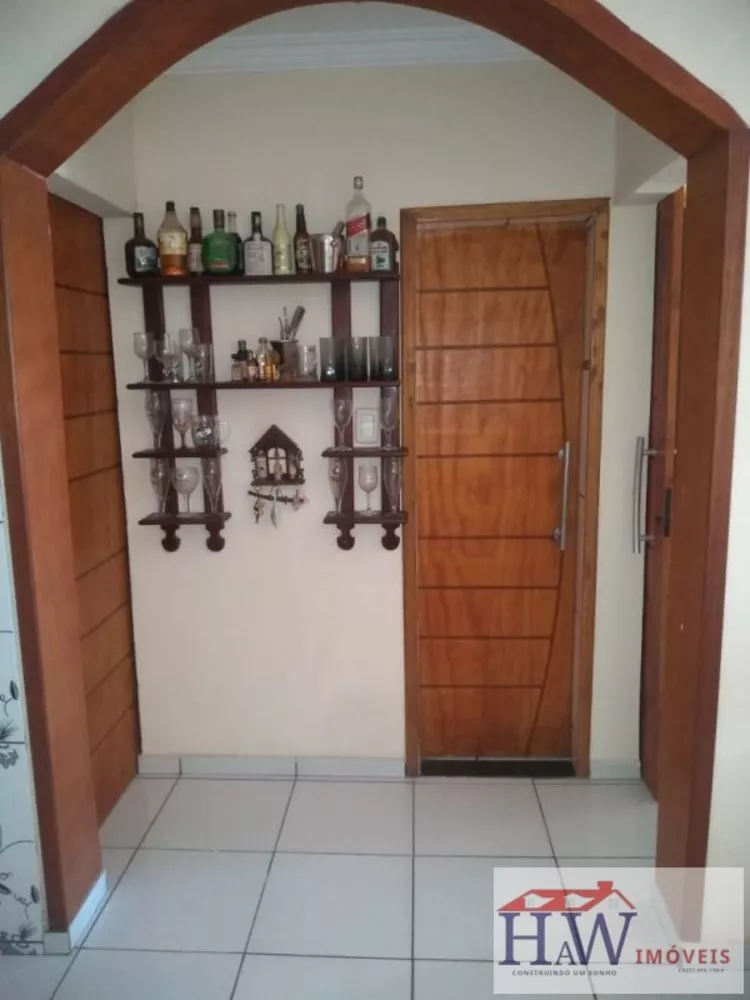 Casa à venda com 2 quartos, 55m² - Foto 1