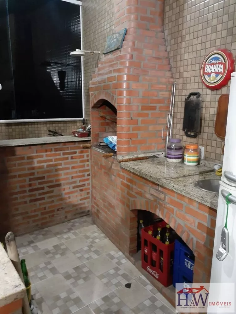 Casa à venda com 3 quartos, 30m² - Foto 2