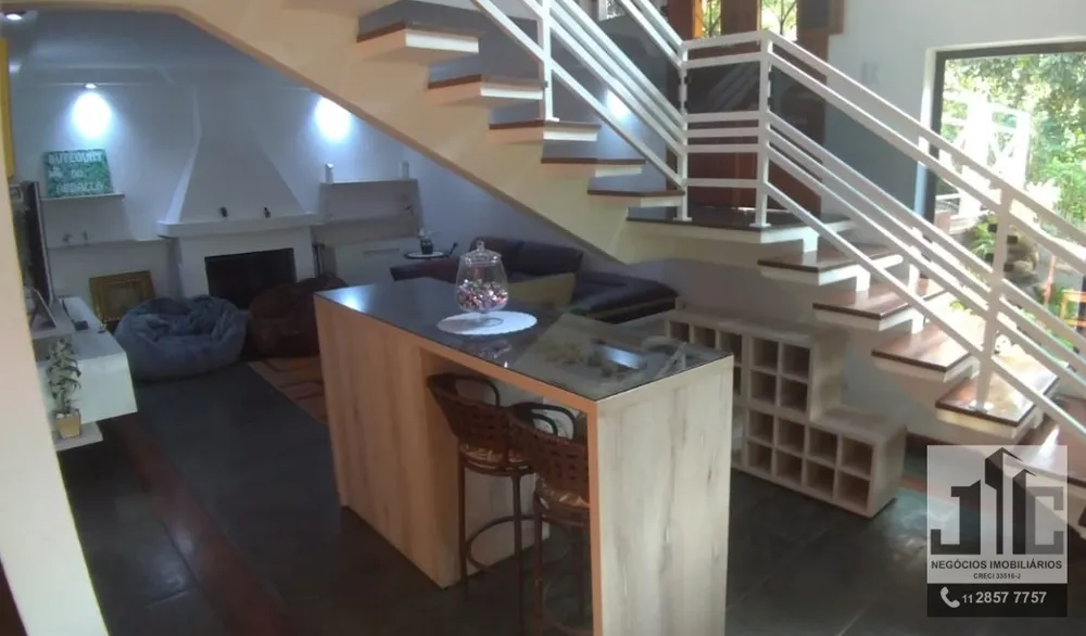 Casa, 6 quartos, 600 m² - Foto 2