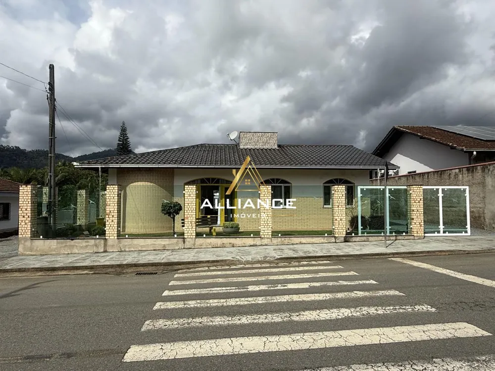 Casa, 4 quartos, 200 m² - Foto 1