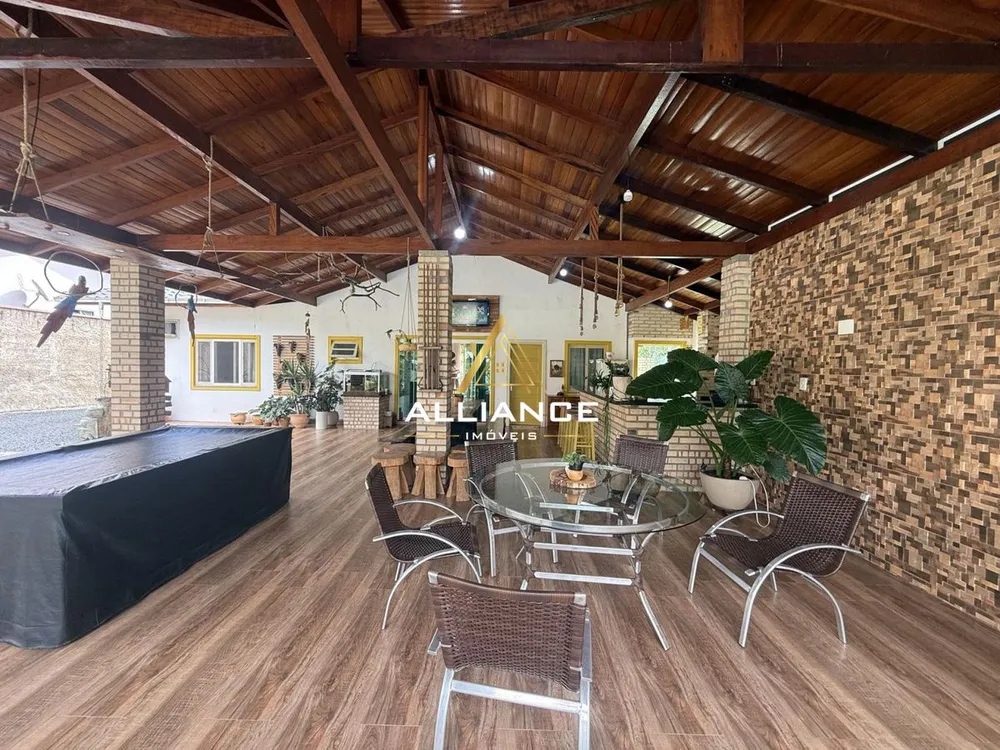 Casa, 4 quartos, 200 m² - Foto 3
