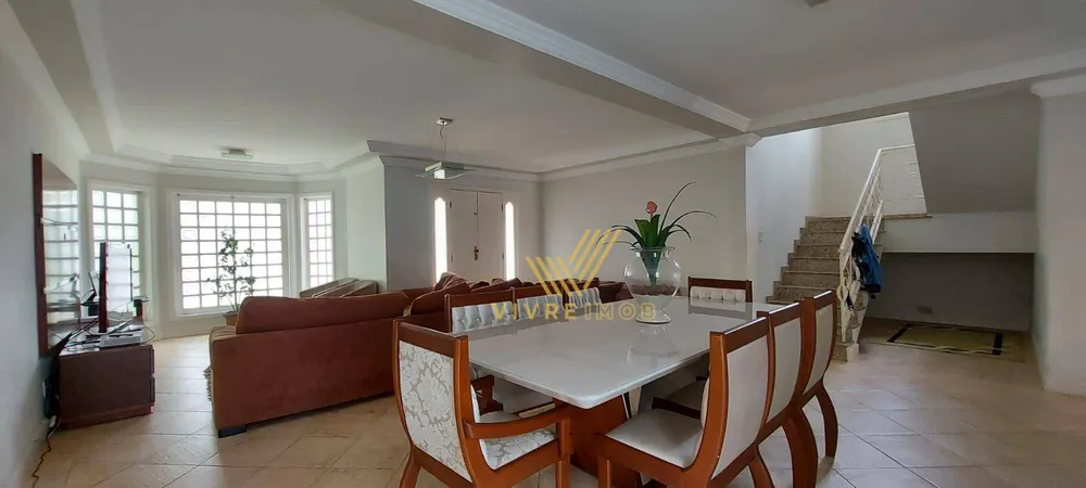 Casa, 5 quartos, 274 m² - Foto 1
