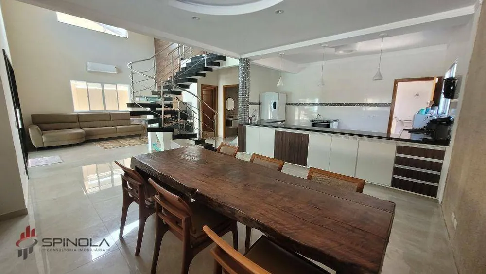 Sobrado, 5 quartos, 262 m² - Foto 1