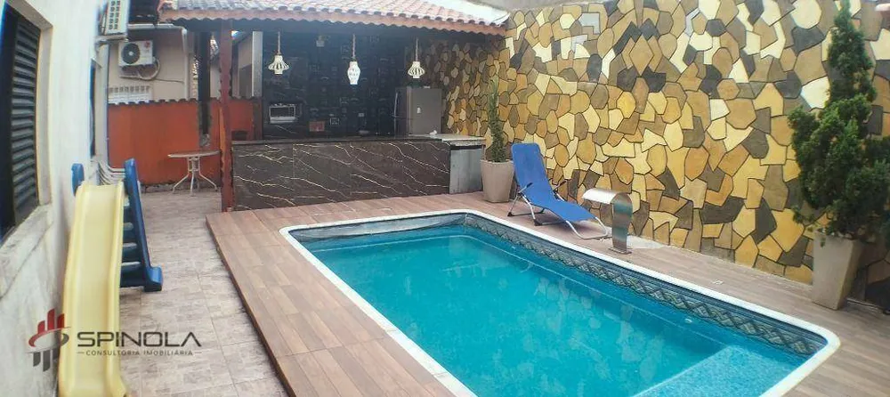 Casa, 4 quartos, 180 m² - Foto 1