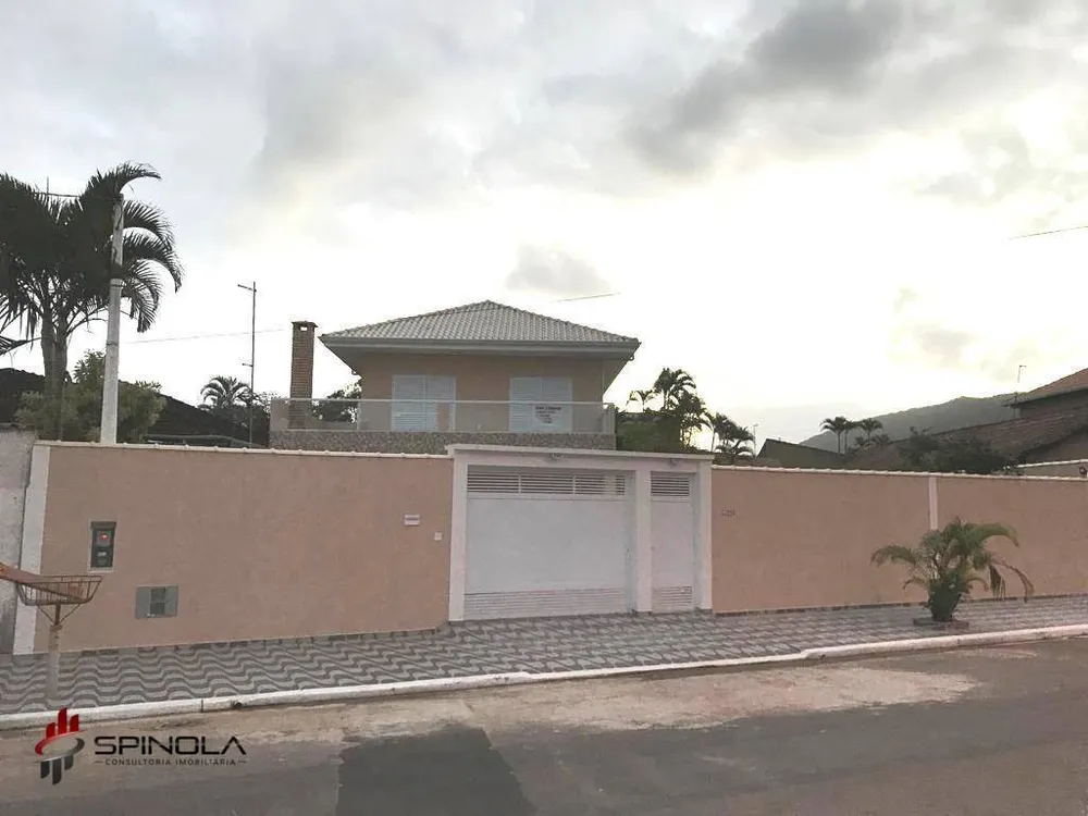 Casa, 4 quartos, 180 m² - Foto 1