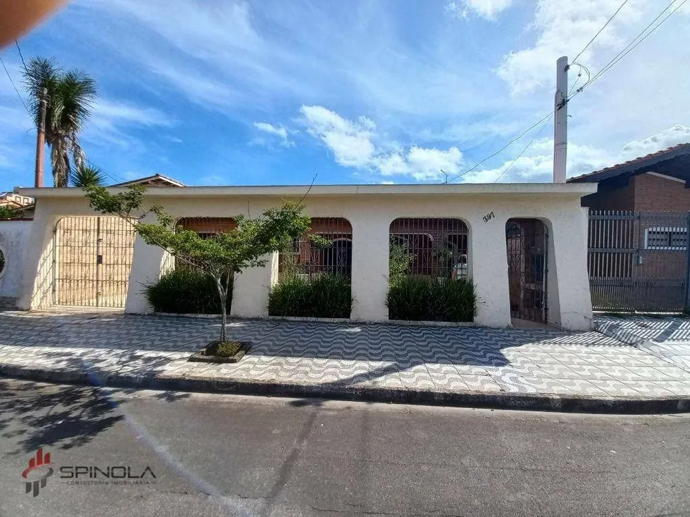 Casa, 3 quartos, 208 m² - Foto 1