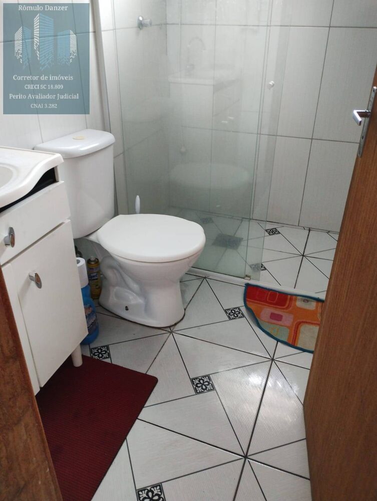 Casa à venda com 4 quartos, 150m² - Foto 2