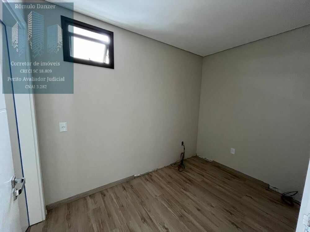 Casa, 4 quartos, 250 m² - Foto 1
