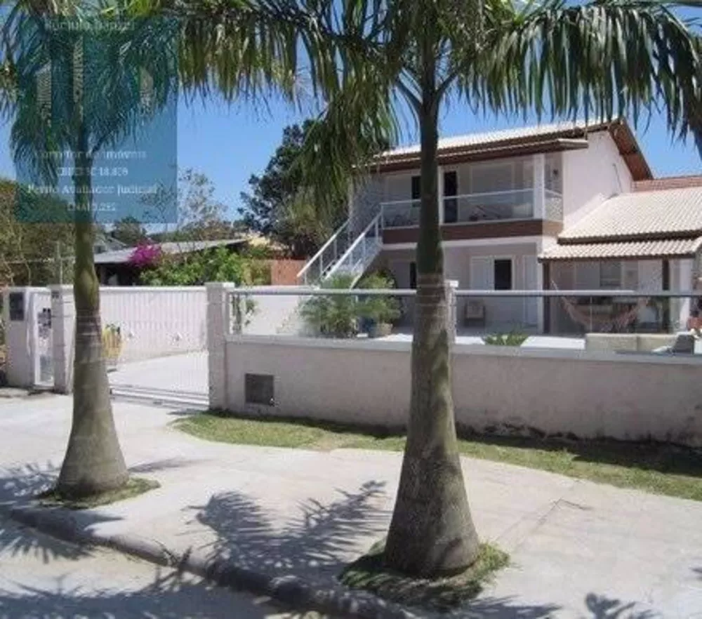 Casa à venda com 6 quartos, 300m² - Foto 1