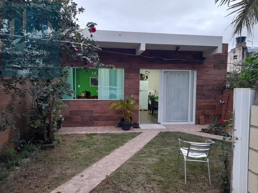 Casa à venda com 2 quartos, 80m² - Foto 1