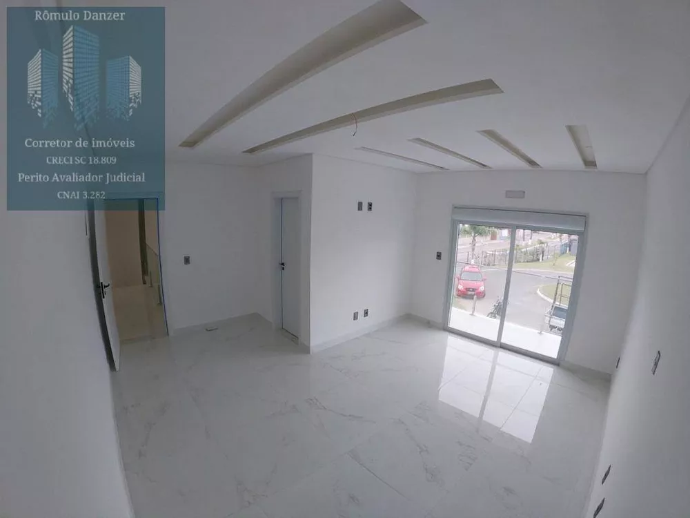 Casa à venda com 3 quartos, 212m² - Foto 16