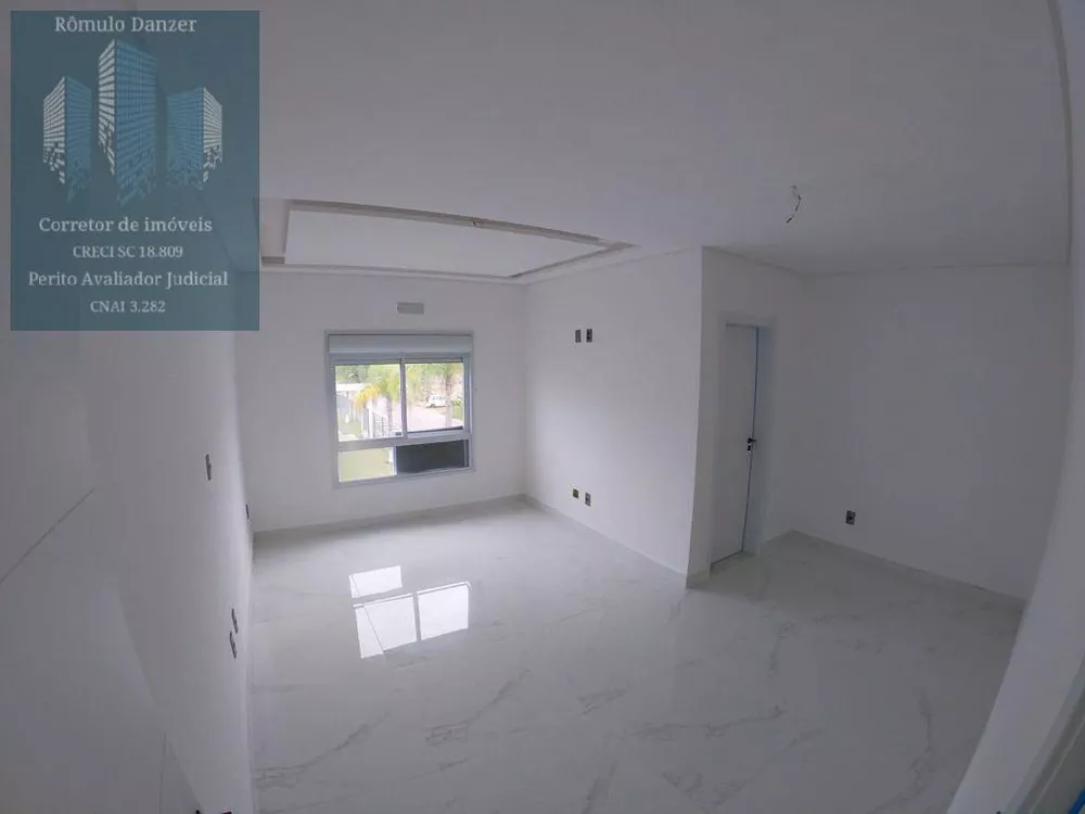 Casa à venda com 3 quartos, 212m² - Foto 14