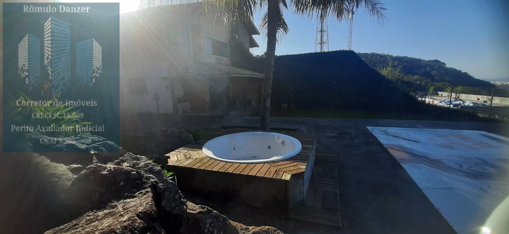 Casa à venda com 4 quartos, 270m² - Foto 4