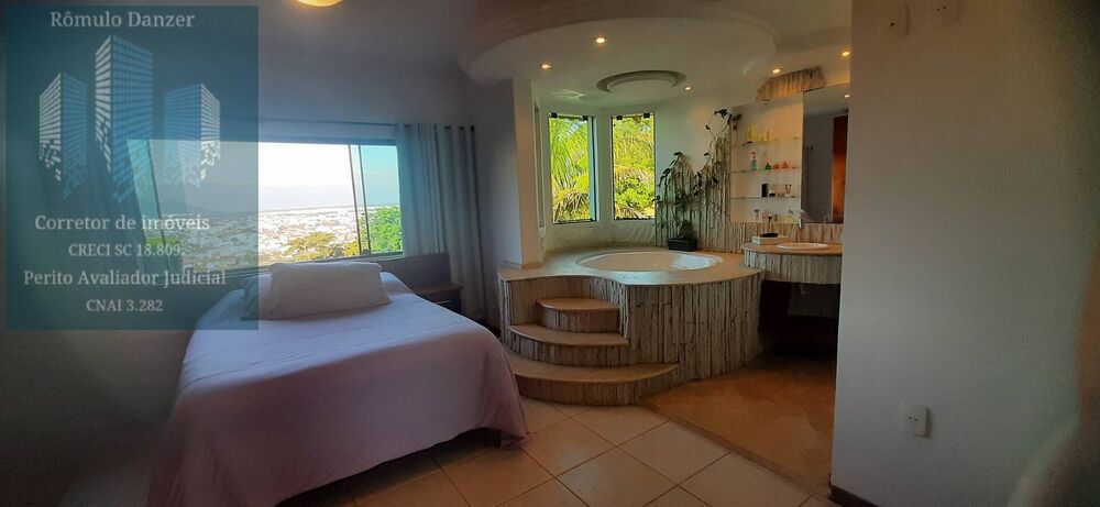 Casa à venda com 4 quartos, 270m² - Foto 11