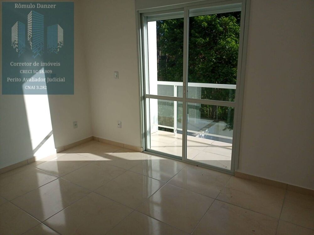 Casa à venda com 2 quartos, 122m² - Foto 3