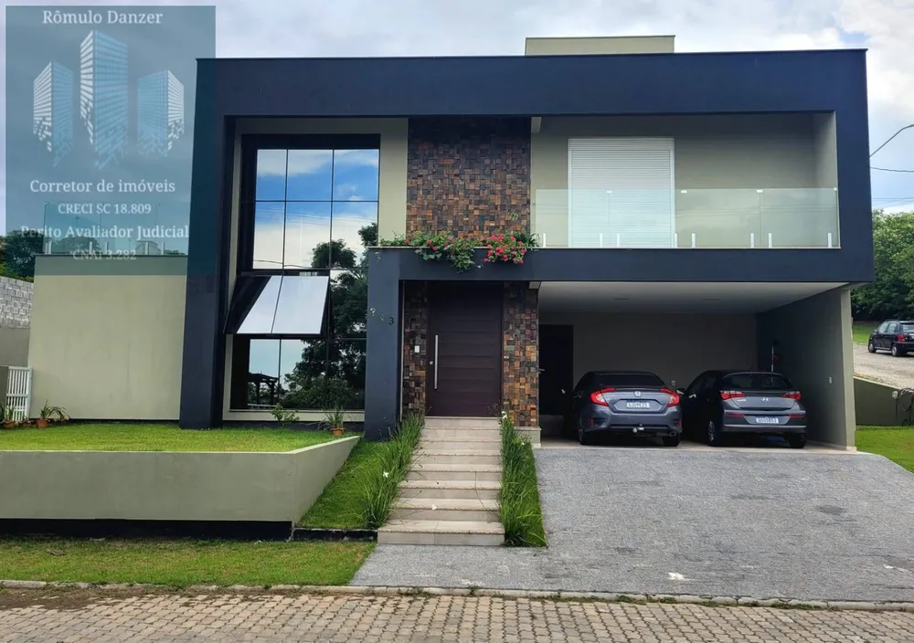 Casa, 4 quartos, 294 m² - Foto 1