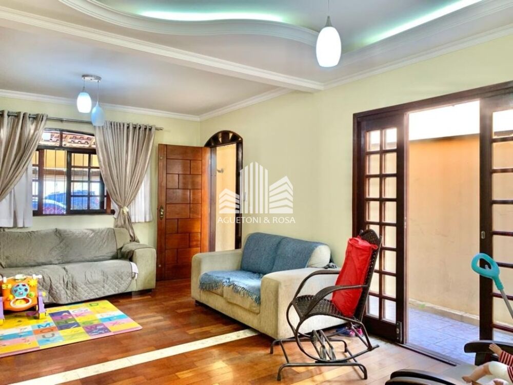 Sobrado, 4 quartos, 180 m² - Foto 1