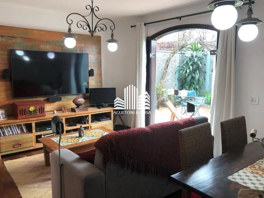 Sobrado à venda com 3 quartos, 190m² - Foto 1