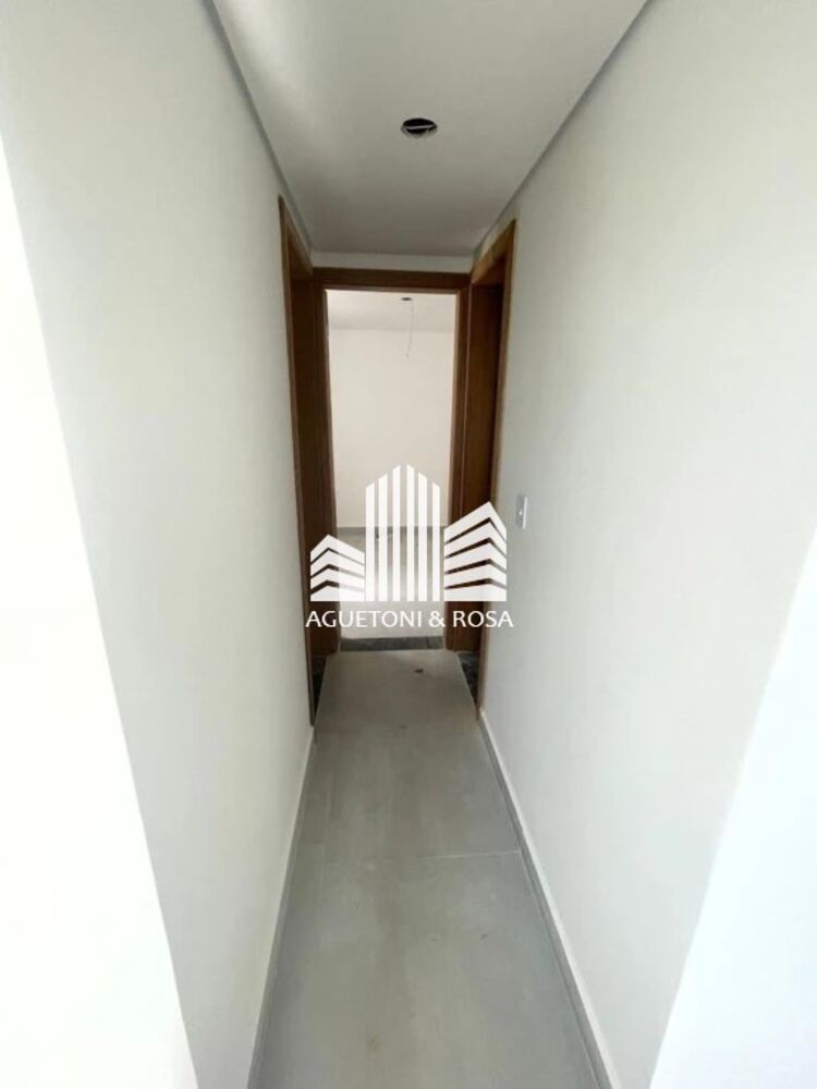 Apartamento à venda com 2 quartos, 37m² - Foto 2